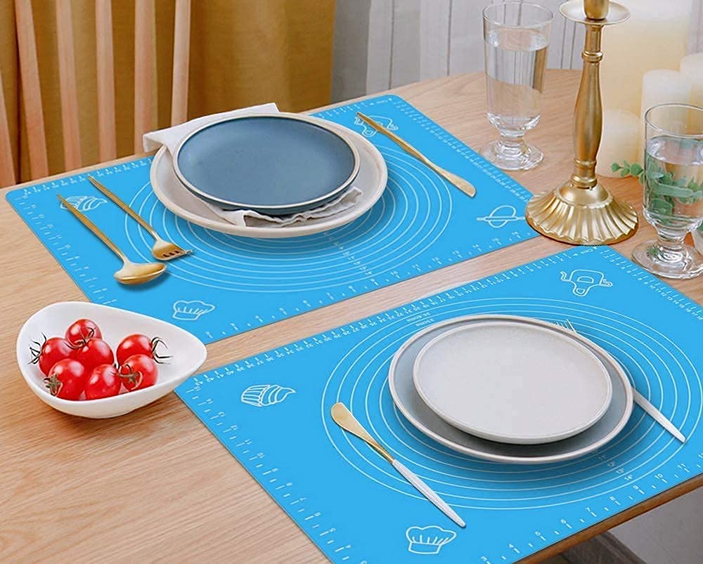 E-COSMOS Silicone Baking Mat Silicone Chapati Atta Kneading Mat Non-Stick Fondant Rolling Mat Stretchable for Kitchen Roti Chapati (Baking Mat 50 * 40 cm)(Multicolor) (DW-2)